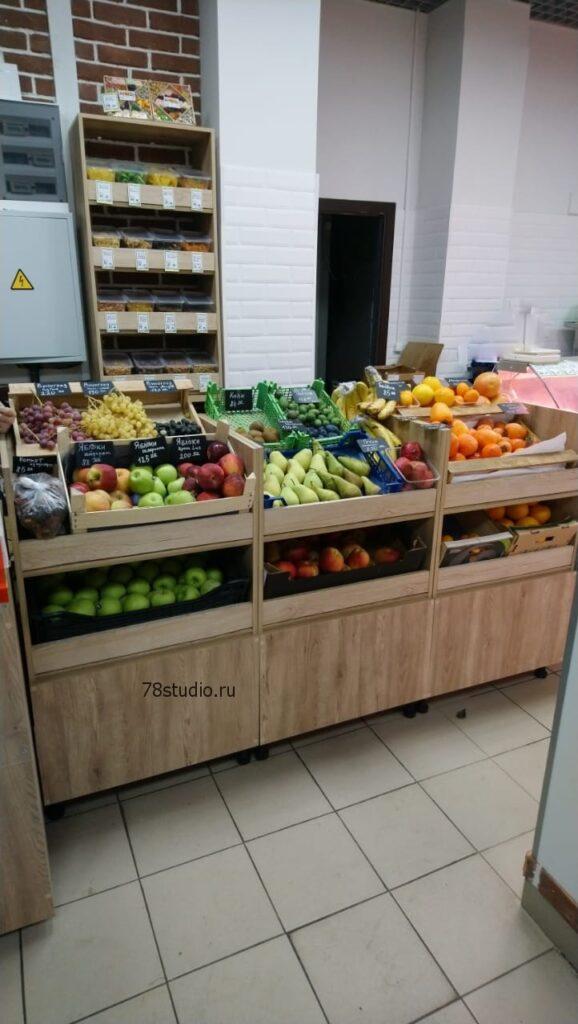 Торговый павильон овощей, фруктов и орехов